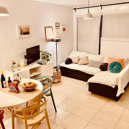 Feriehus Casa Carol, Un Hogar Fuera De Casa. *
